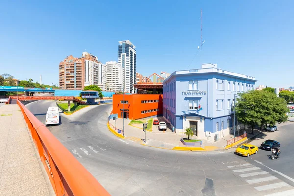 Arjantin Cordoba otobüs terminaline giden yaya köprüsü