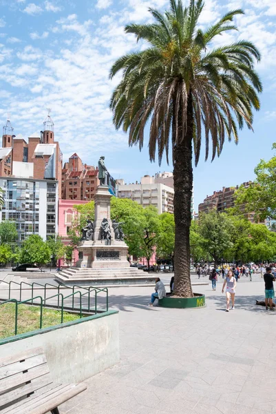 阿根廷科尔多瓦 12月19日 萨尔斯菲尔德广场是一个不错的地方休息后参观市中心 2019年12月5日拍摄 — 图库照片