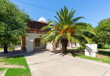 Cordoba Arjantin 31 Aralık. Burası Las Chapas parkındaki tıp fakültesi binasının girişi. Çekim 31 Aralık 2019