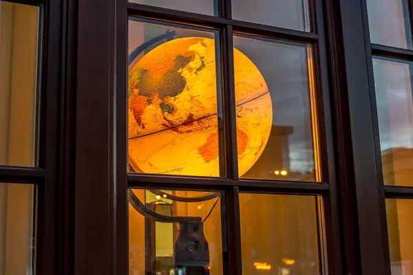 Büyük sarı dünya