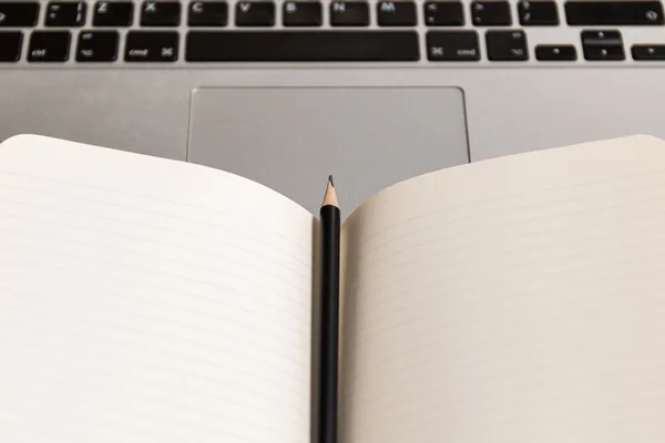 Simetrik açık defter