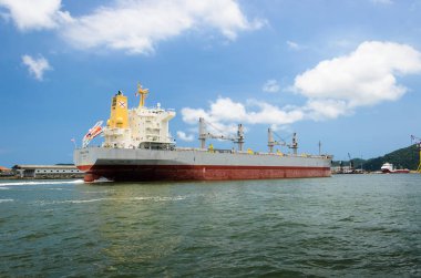 Santos bağlantı noktası gelen büyük kargo gemisi