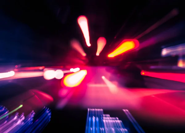 Высокоскоростной интерьер автомобиля с освещением в движении — стоковое фото