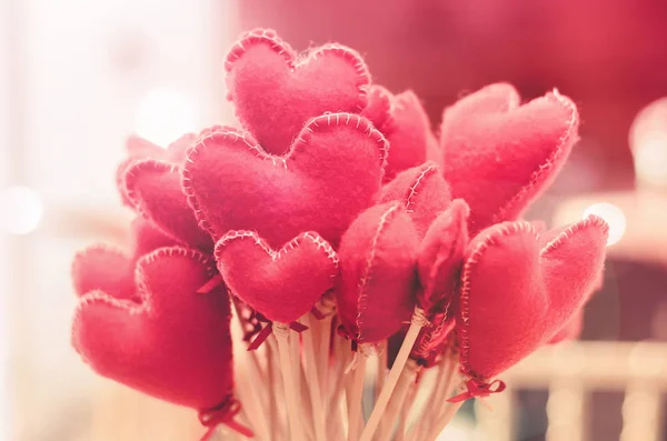 一束心形的花朵 情人节 母亲节或表达爱的背景 — 图库照片