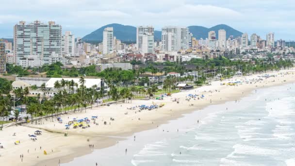 Aerial Time Lapse Coastal City Sunny Day Beach People Sand — Vídeo de stock