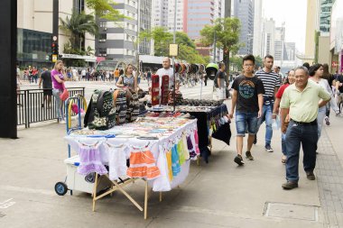 Paulista Caddesi 'nin sokak satıcıları.