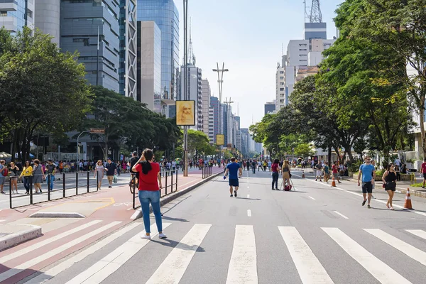 Paulista avenue op zondag — Stockfoto