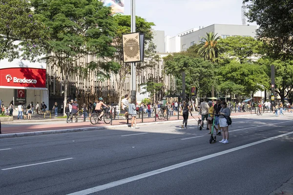 Paulista avenue op zondag — Stockfoto