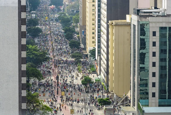 Luchtfoto van Paulista Avenue op zondag — Stockfoto