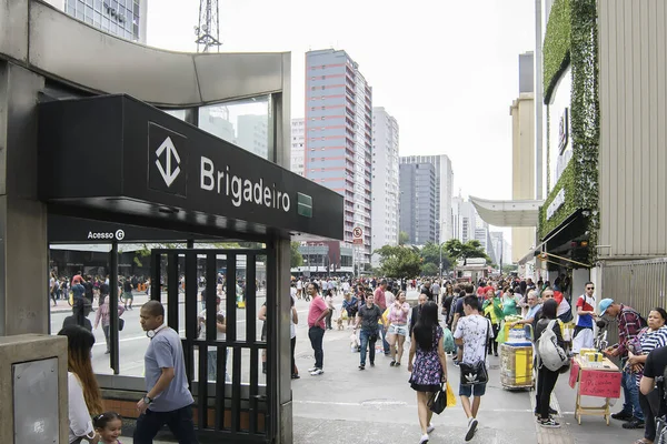 Station Brigadeiro, Paulista avenue — Stockfoto