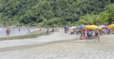 Praia do Guaiuba plajı, Guaruja Sp Brazil