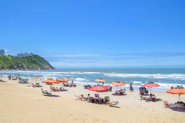 Playa Praia do Tombo, Guaruja SP Brasil — Foto de Stock