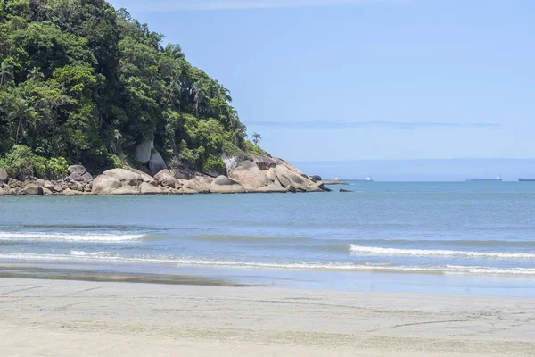 Praia do guaiuba, guaruja sp brasilien — Stockfoto
