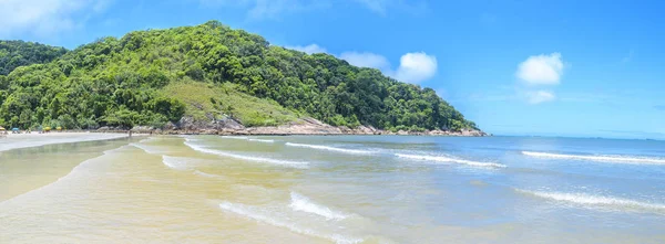 Plage de Praia do Guaiuba, Guaruja SP Brésil — Photo