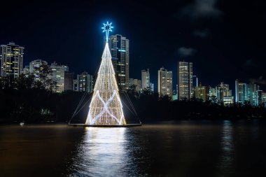 Igapo Gölü Noel 'de, Londrina Pr Brezilya.