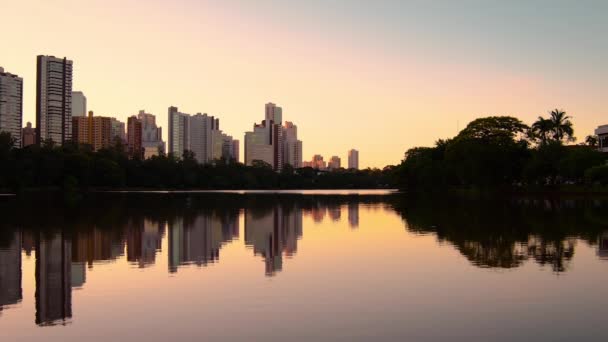 Hermosa Puesta Sol Lago Igapo Londrina Brasil Agua Del Lago — Vídeos de Stock