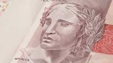 Brezilya para birimi. Brezilya BRL banknotları. 10, 20, 50, 100 Reais. Brezilya 'dan gelen para, Brezilya' nın gerçek banknotları.