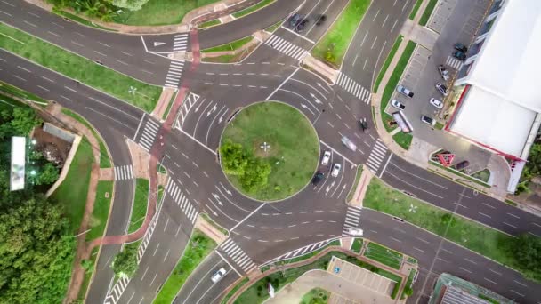 Tráfico Coches Una Rotonda Vídeo Lapso Tiempo Avenida Mato Grosso — Vídeos de Stock