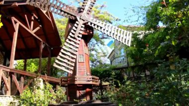 Eylem küçük yel değirmeni