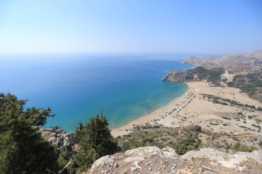 Tsambika beach, Tsambika Manastırı güzel bir manzara. Rhodes, Yunanistan