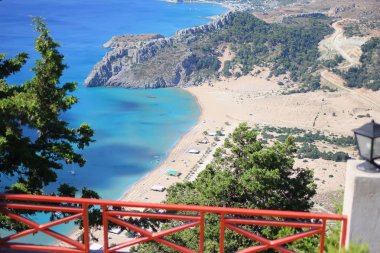 Tsambika beach, Tsambika Manastırı güzel bir manzara. Rhodes, Yunanistan