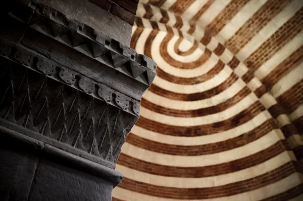 Abbazia di Vezzolano, interior — Foto de Stock