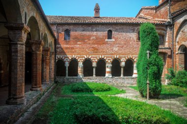 Abbazia di Vezzolano, manastır