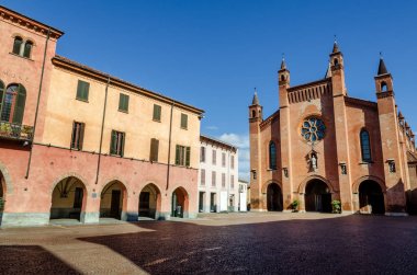 Alba (piedmont, İtalya), Via Risorgimento