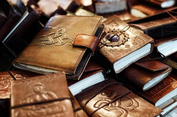 deri Günlükler ve dizüstü bilgisayarlar