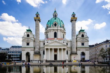Viyana, Karlskirche Kilisesi