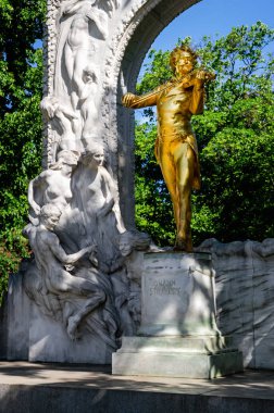 Viyana, Johann Strauss anıt