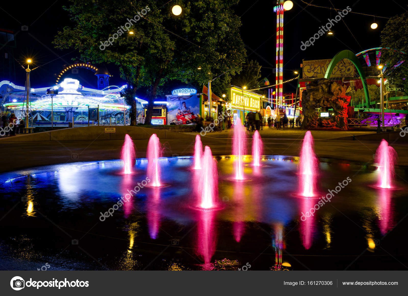 Night view of the Prater, Vienna – Stock Editorial Photo