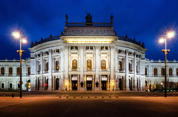 Βιέννη, Burgtheater τη νύχτα — Φωτογραφία Αρχείου