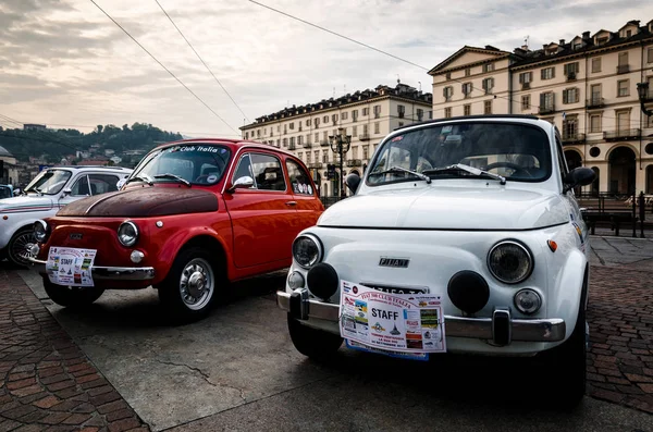 Fiat 500 carro clássico em Turim — Fotografia de Stock