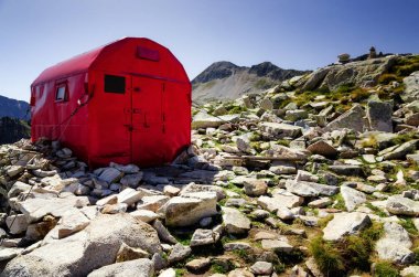 Bivouac dağ barınak