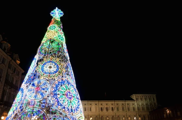 Turin, Noel ağacı ile Piazza Castello
