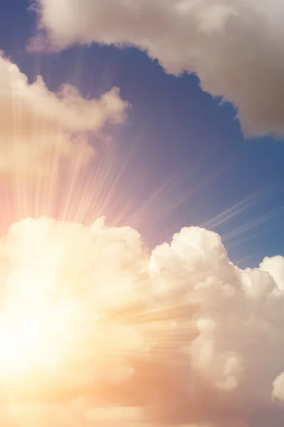 Beautiful cloudy sky with sunlight — Stock Photo, Image