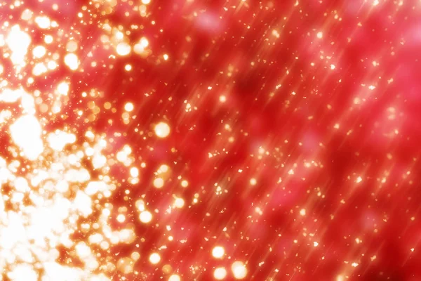 Luces doradas de bokeh o brillo y fondo rojo navideño. Partículas redondas de oro — Foto de Stock