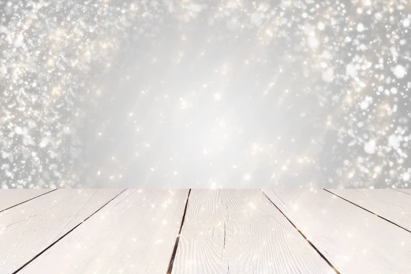 Christmas abstract zilveren achtergrond met gouden ronde bokeh of cirkel glitter lichten en witte tafel. Gebruiken voor weergave of montage van uw producten — Stockfoto
