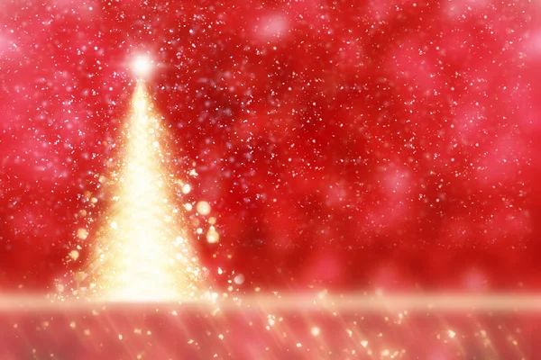 Λάμποντας χριστουγεννιάτικο δέντρο με χρυσή φώτα αστέρι και κύκλος bokeh ή γκλίτερ. Κόκκινο φόντο εορταστική — Φωτογραφία Αρχείου