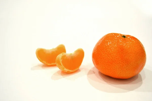 Mandarin Peeled Mandarin Isolated White Background Ripe Tangerines Mandarin Orange — Stock Photo, Image