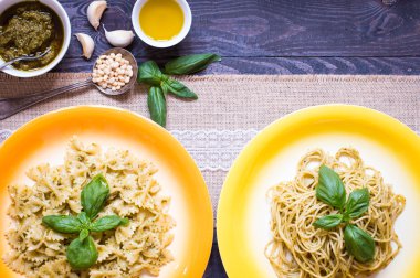 Fesleğen yaprağı ile yapılan pesto soslu makarna çeşitleri