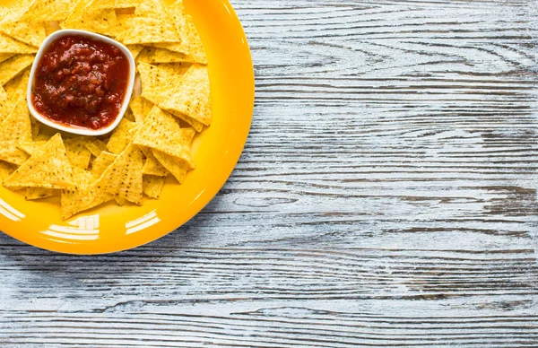 Meksika cips cips ahşap arka plan üzerinde