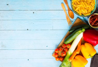 İtalyan penne makarna salça ve vegeta farklı türü