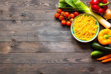 İtalyan penne makarna salça ve vegeta farklı türü