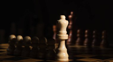 klasik satranç closeup satranç tahtası üzerinde