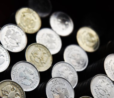 Farklı mezheplerin farklı ülkelerin paraları