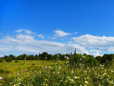 Bir arka plan mavi gökyüzü Tapınağı