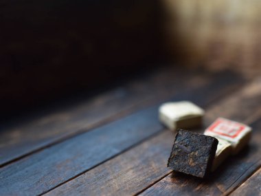 Siyah Puer çayı Çin fayansı