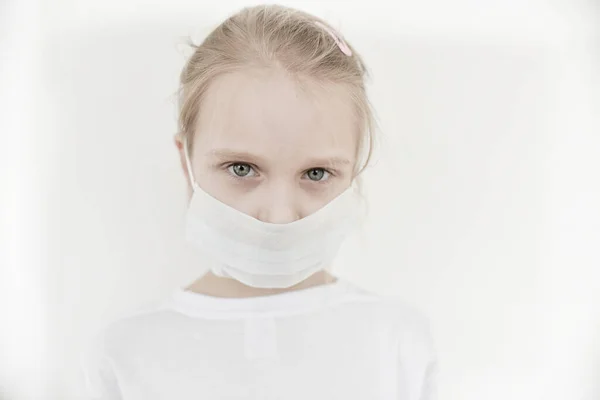 Porträt Eines Kindes Medizinischer Maske Aus Nächster Nähe — Stockfoto